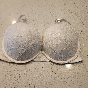 Victorias Secret Very Sexy Push Up Bra 32DD White Padded Underwire
